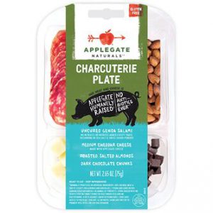Applegate Naturals Charcuterie Plate, Genoa, Cheddar, Almonds & Dark Chocolate